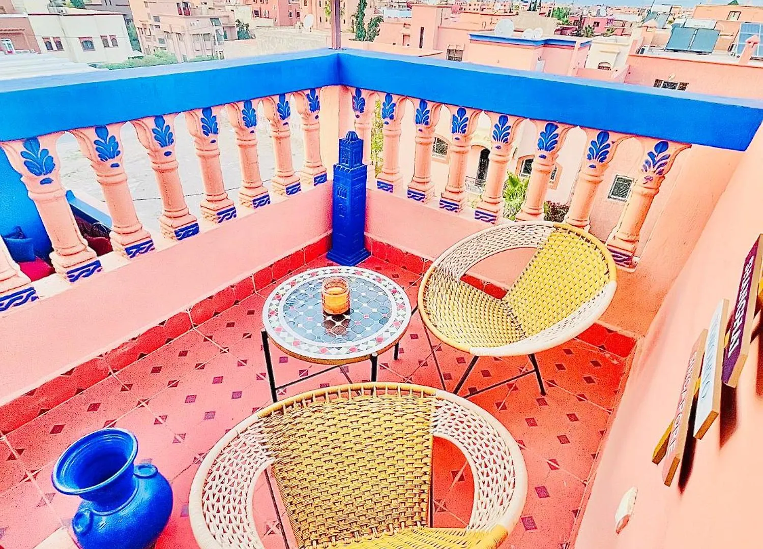 Apartment With Ac, Patio And Rooftop Appartement Climatise Avec Patio Et Toit Terrasse Marrakesh