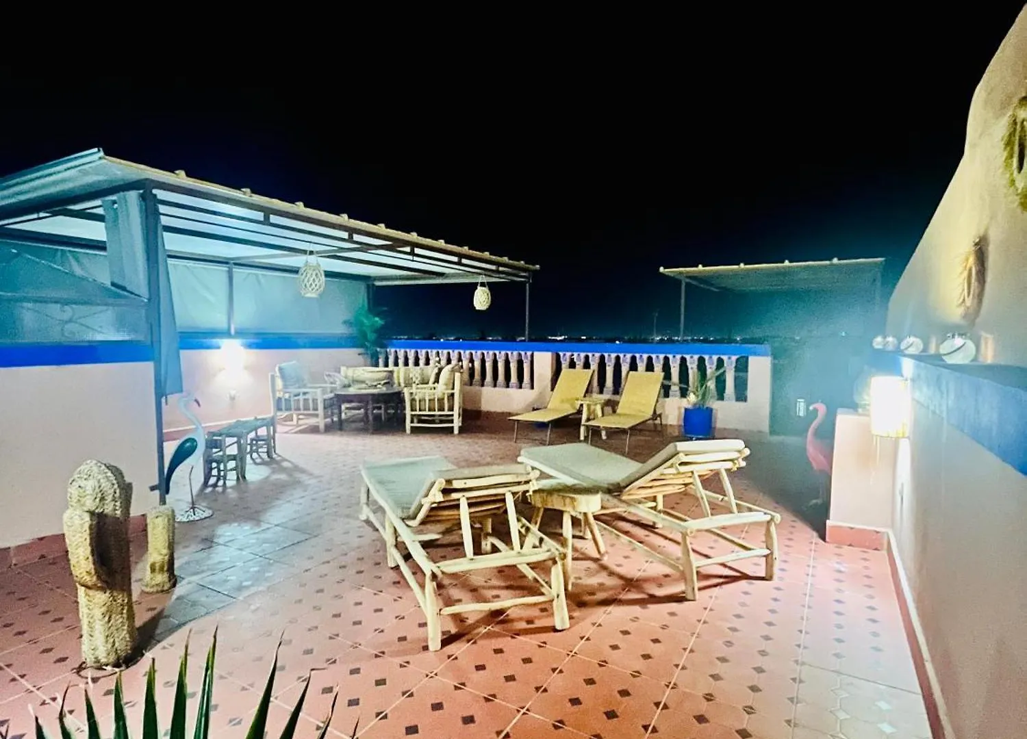 Apartment With Ac, Patio And Rooftop Appartement Climatise Avec Patio Et Toit Terrasse Marrakesh