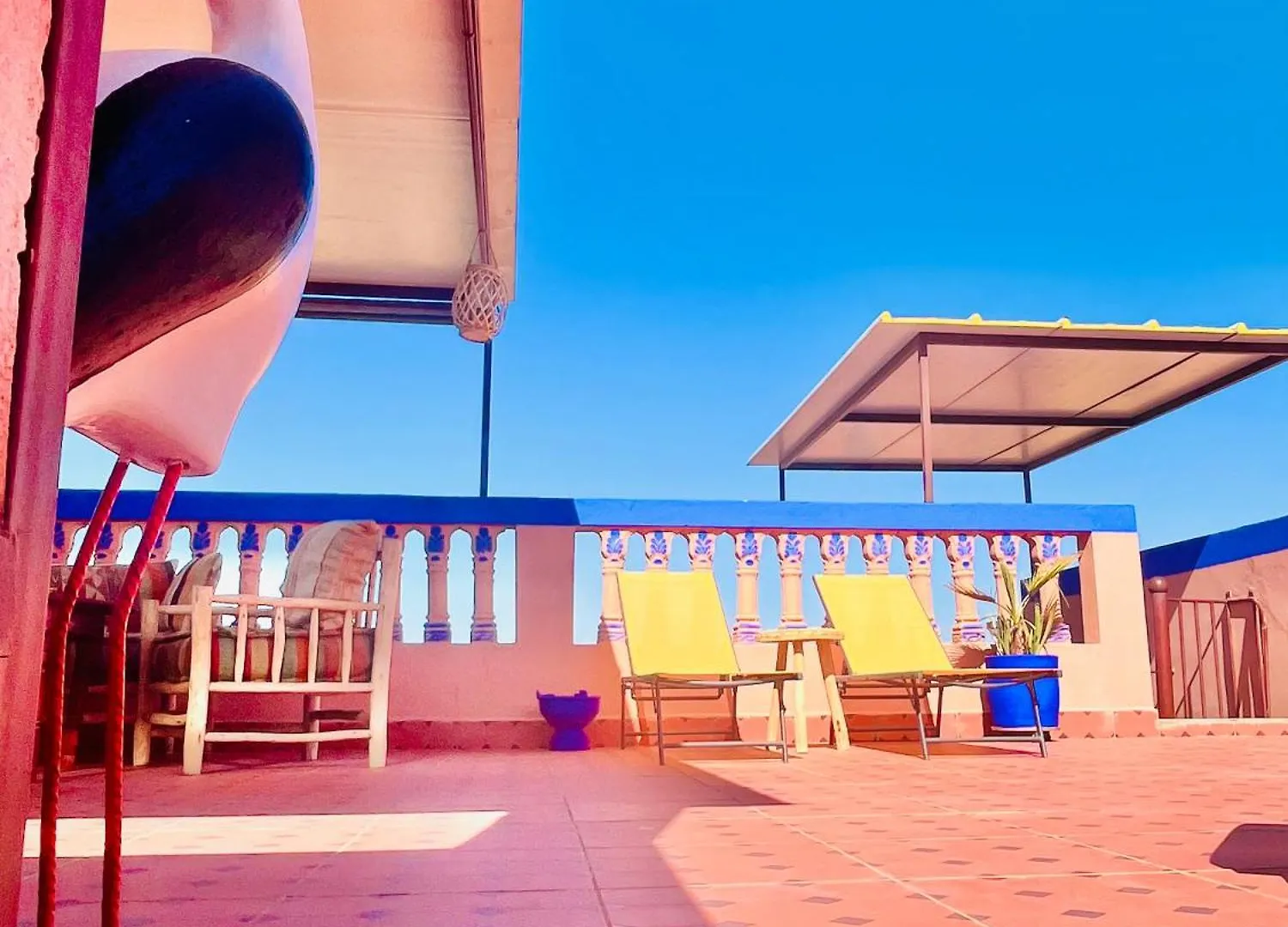 Apartment With Ac, Patio And Rooftop Appartement Climatise Avec Patio Et Toit Terrasse Marrakesh