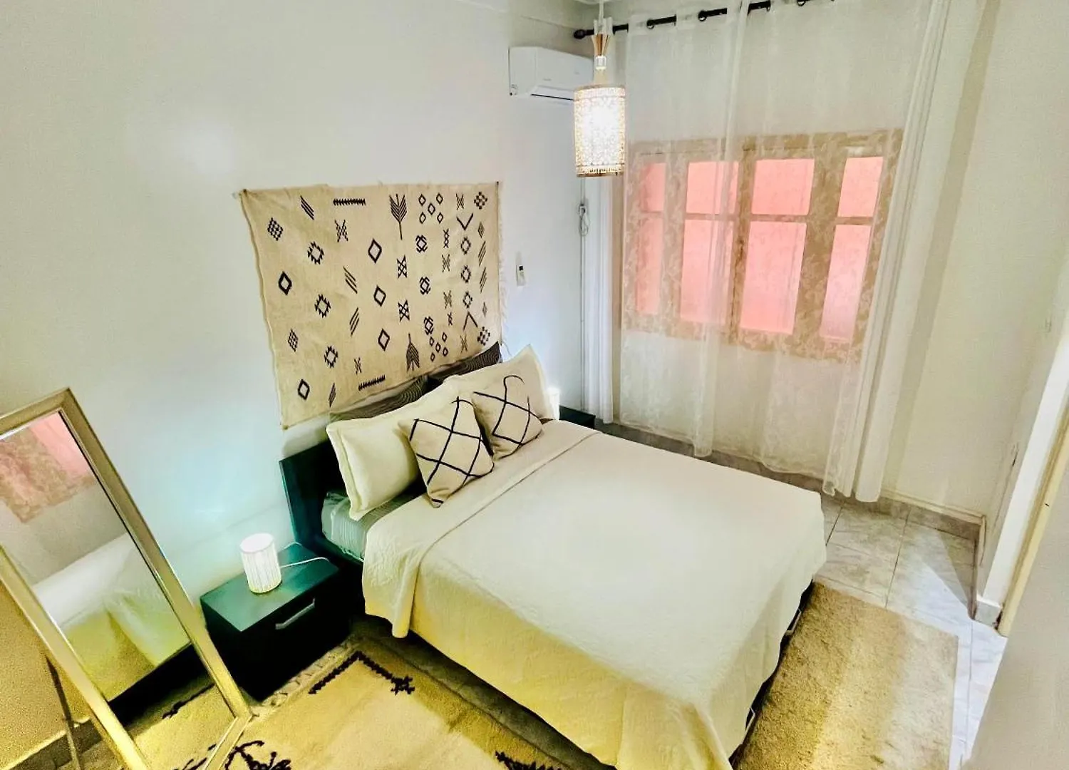 Apartment Joli Patio: Rooftop Retreat with Parking Marrakesh