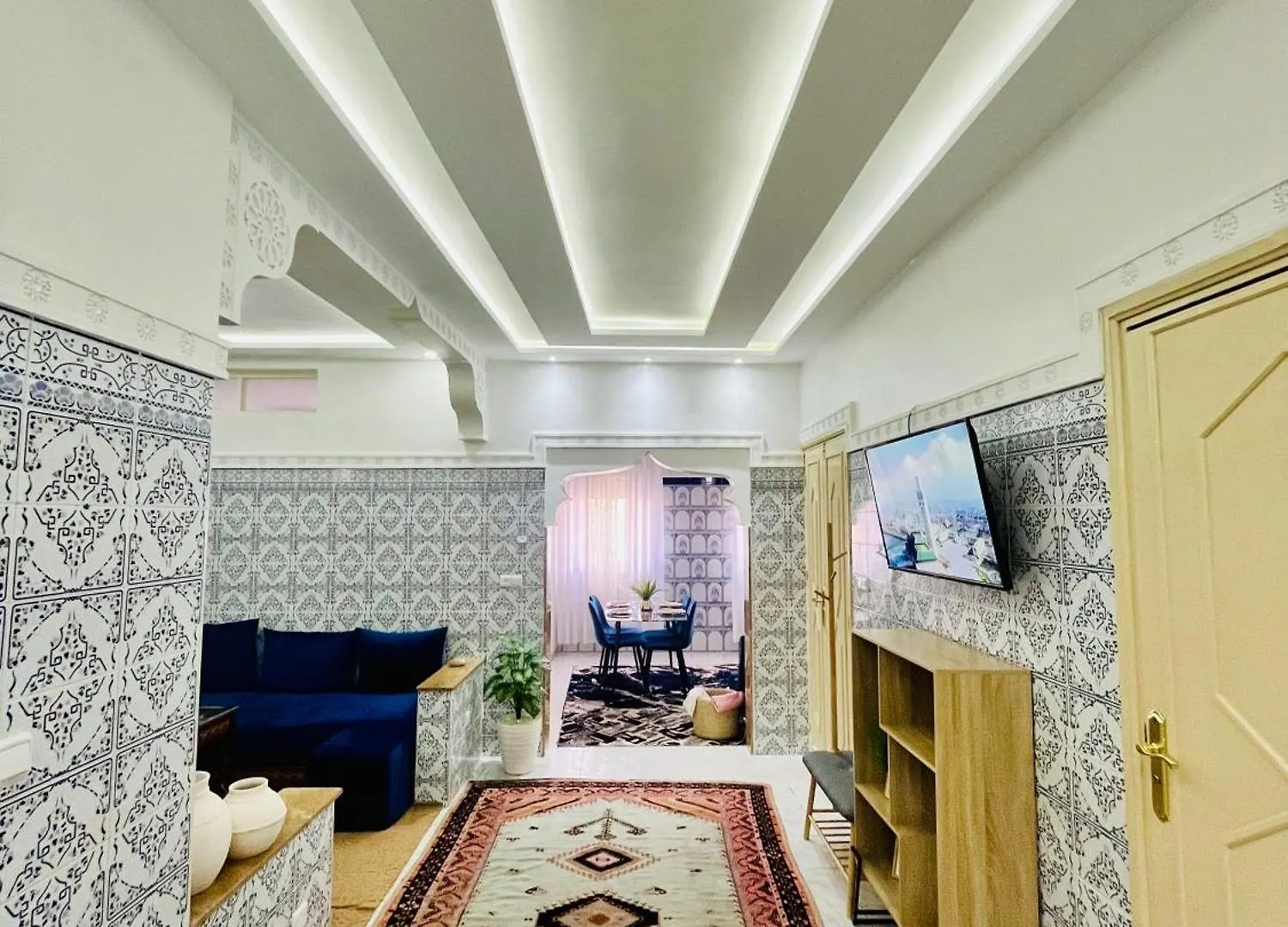 Joli Patio: Rooftop Retreat with Parking Marrakesh Apartment