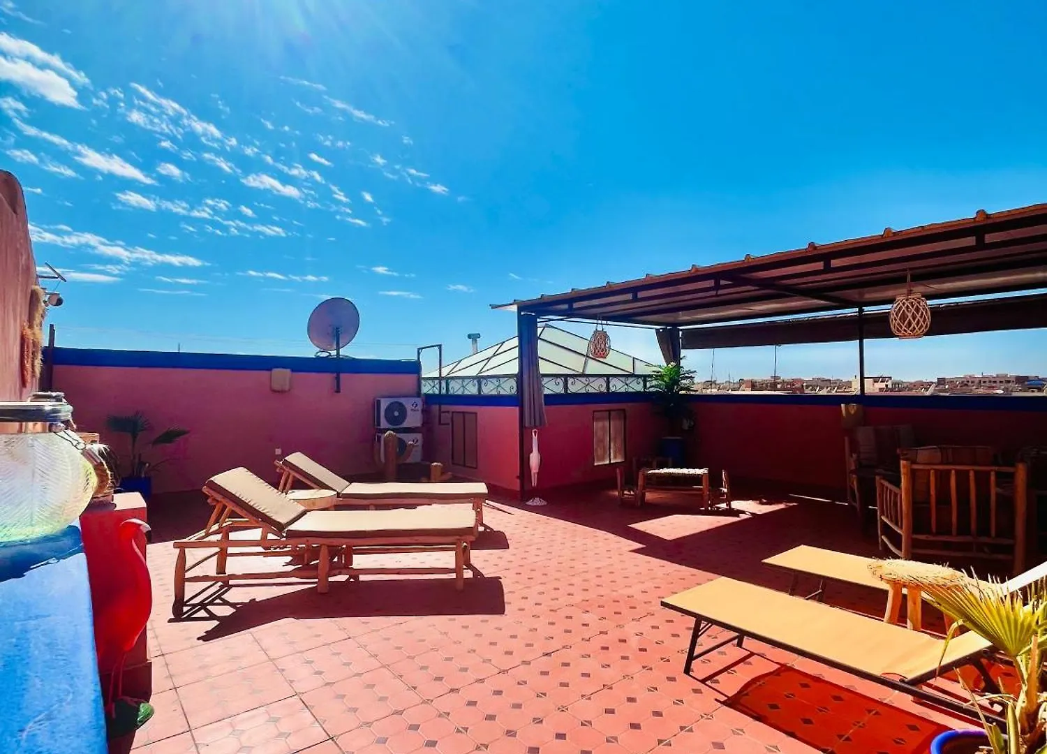 Joli Patio: Rooftop Retreat with Parking Marrakesh Morocco