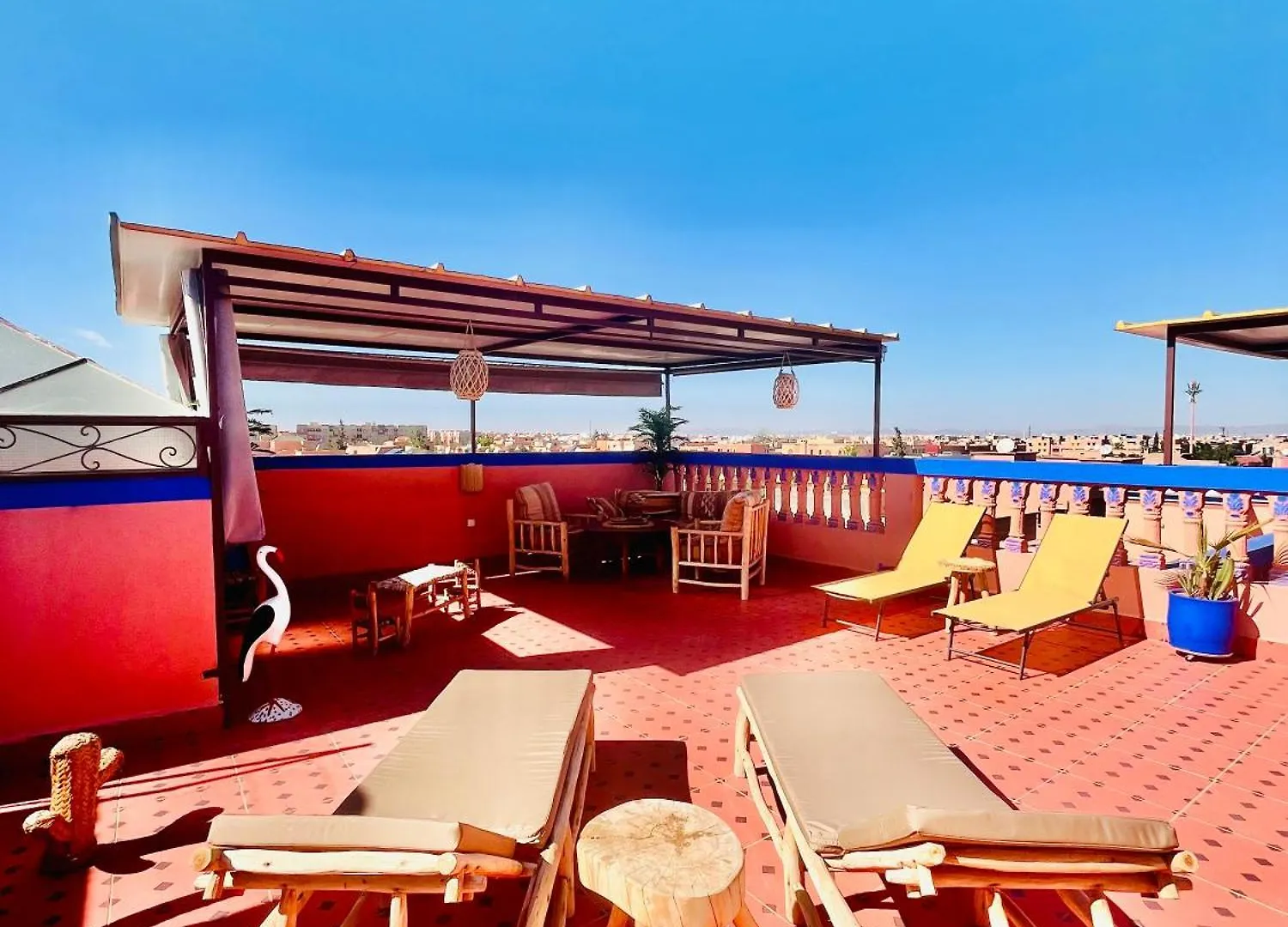 Apartment With Ac, Patio And Rooftop Appartement Climatise Avec Patio Et Toit Terrasse Marrakesch 0*,