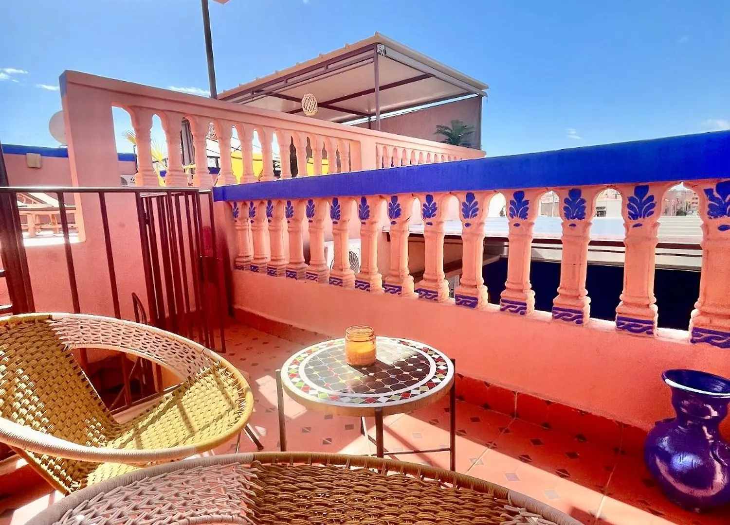 Apartment With Ac, Patio And Rooftop Appartement Climatise Avec Patio Et Toit Terrasse Marrakesch Marokko