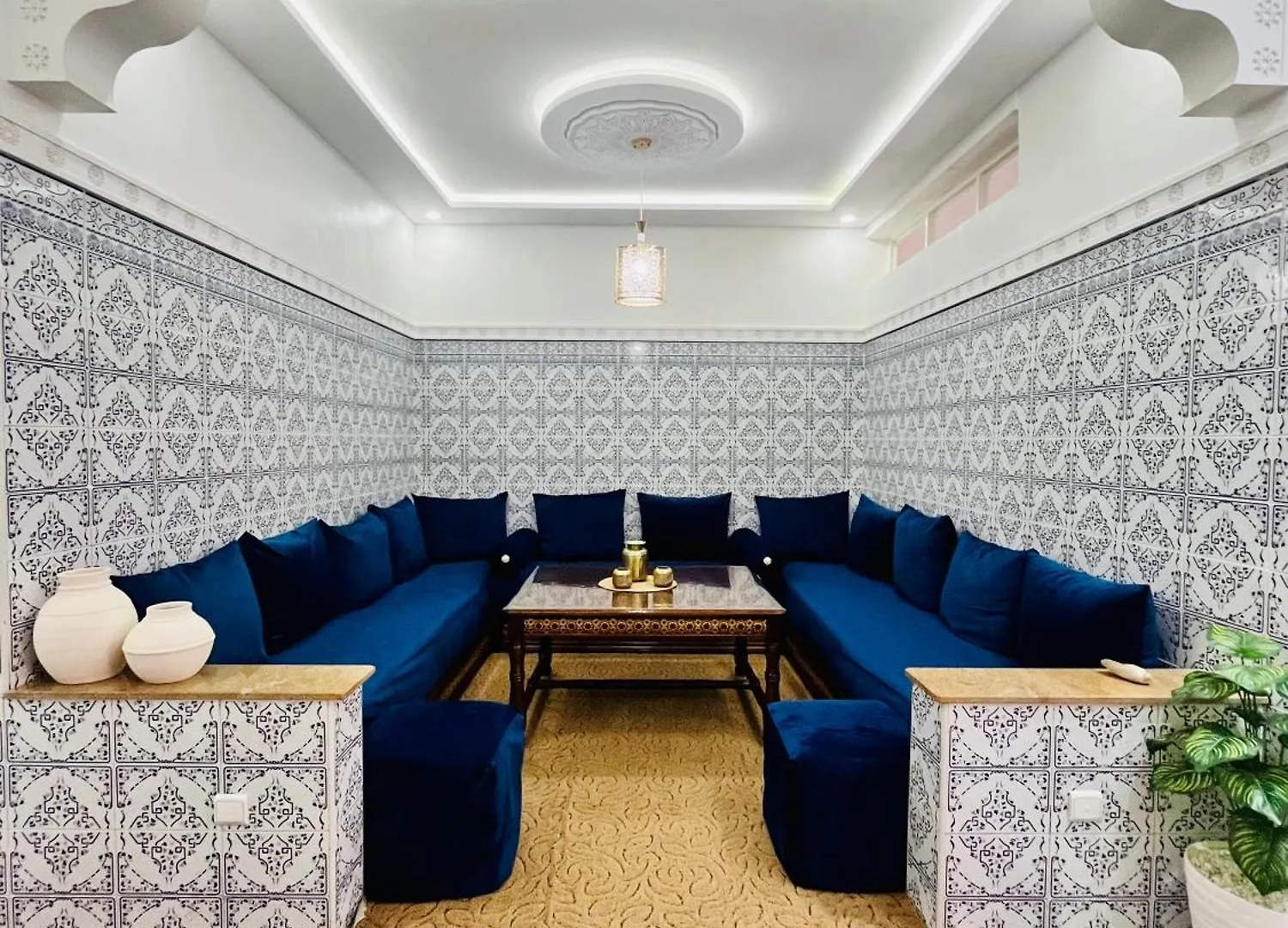 Joli Patio: Rooftop Retreat with Parking Marrakesh Morocco